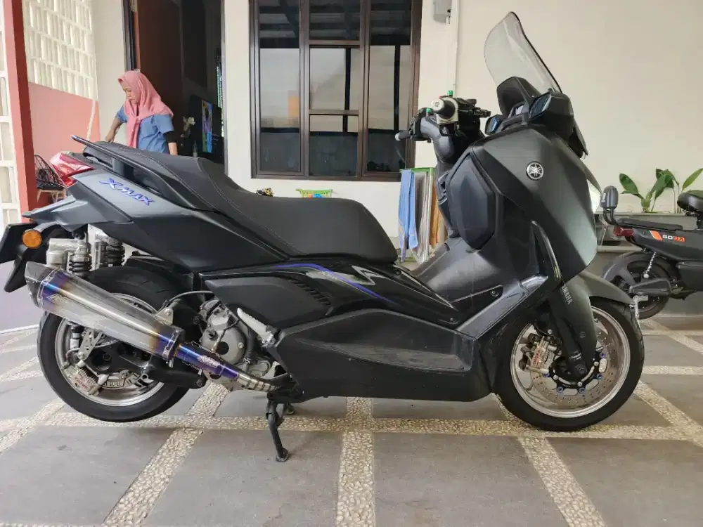 XMAX 2025 KM Rendah