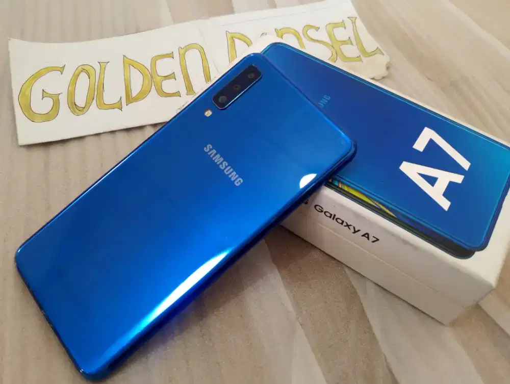 Samsung A7 Amoled ORI 64Gb/Ram4Gb.Golden Ponsel
