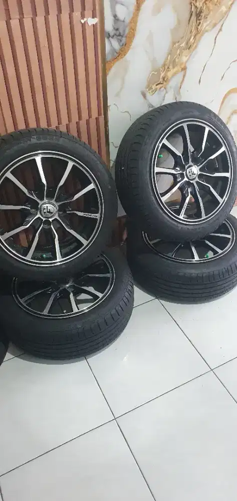 Velg foetis dan ban phi 95%