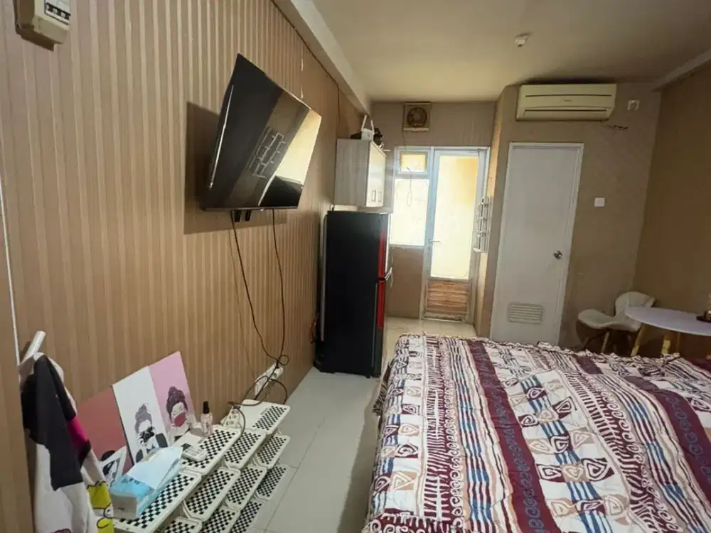 Sewa apartemen Grand emerald Studio room lt 28 fully furnished