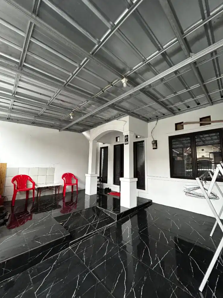 Dikontrakan rumah sawangan permai. Nyaman. Akses busway