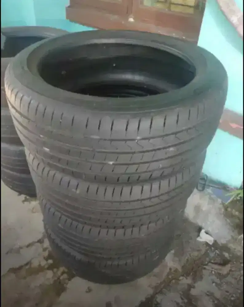 Ban Hankook 215/45 R17