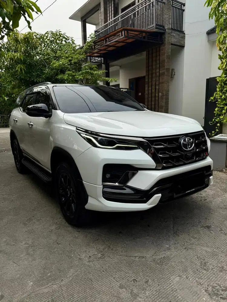 Fortuner GR 2.8 AT 2023