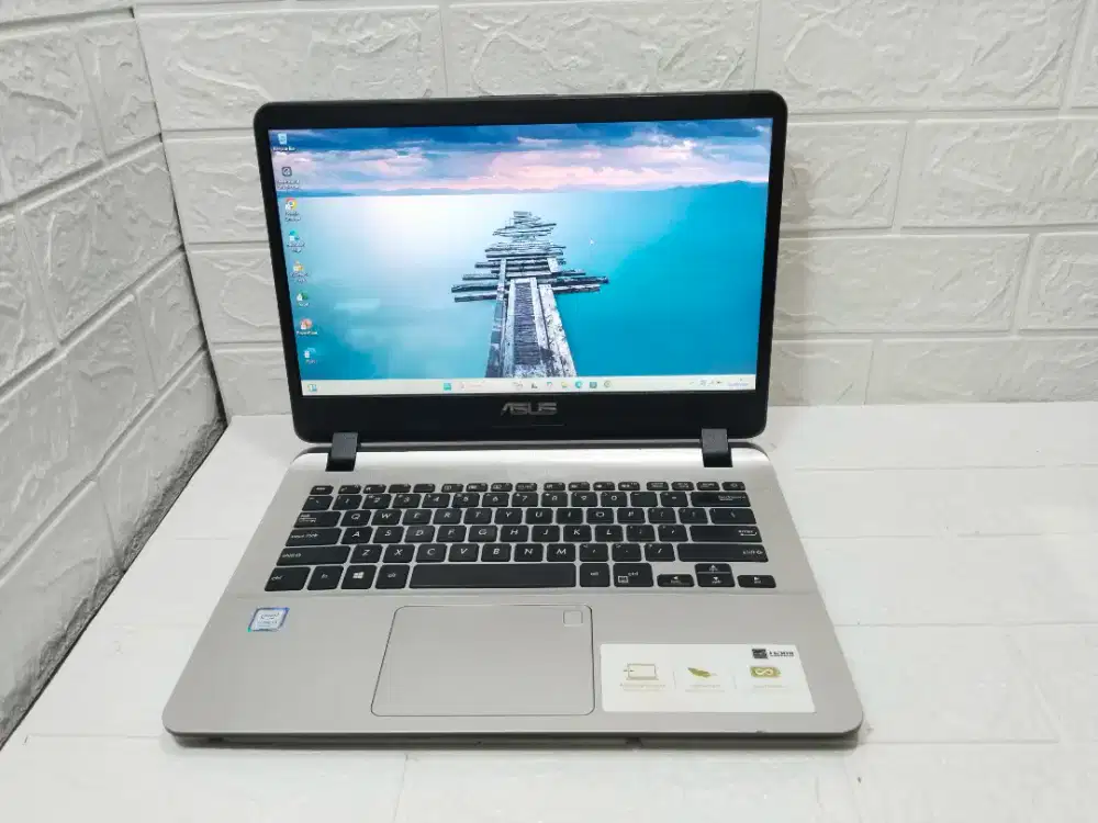 Laptop Asus Core i3 Ram 8 GB SSD 128 GB + Hardisk 1TB Mulus