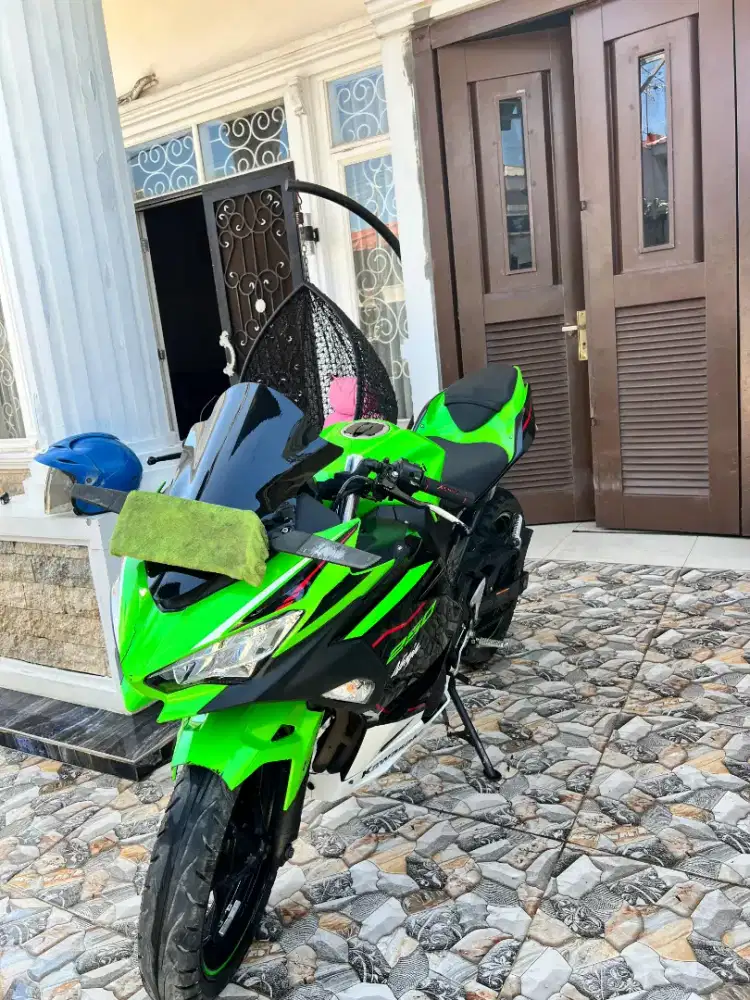 Kawasaki ninja 250 fi