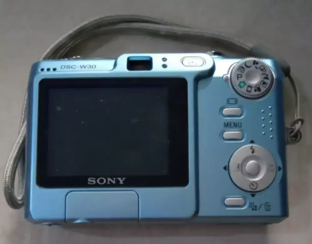 Camera SONY DSC-W30 Cyber-shot 6.0 Mega pixel