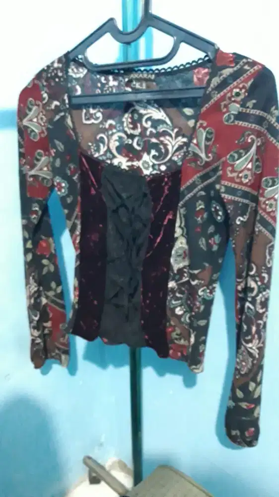 Kaos atasan ori