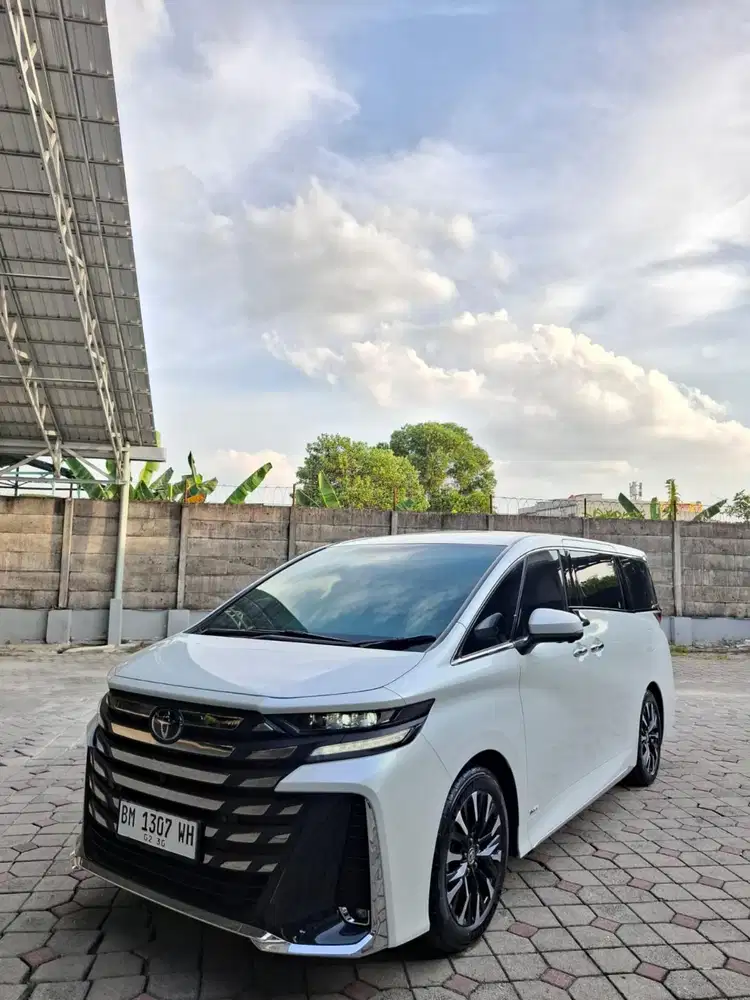 Vellfire 2025 nik 2024 VIP hybrid matic. Km 2rb antik