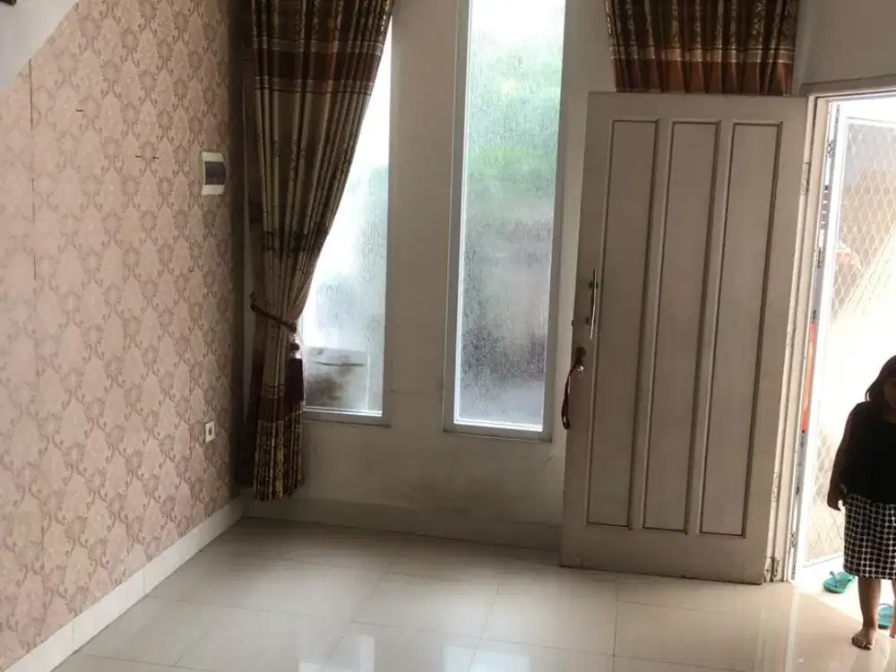 Dijual Rumah 2 Lantai Siap Huni – Lebak Rejo, Tambaksari, Surabaya