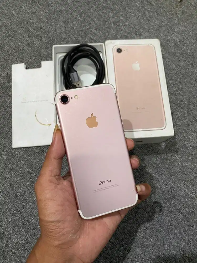 iphone 7 32gb lengkap mulus