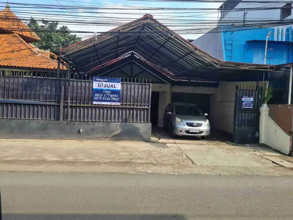 rumah dijual pinggir jalan cocok untuk kos eksklusif dan rumah tinggal.