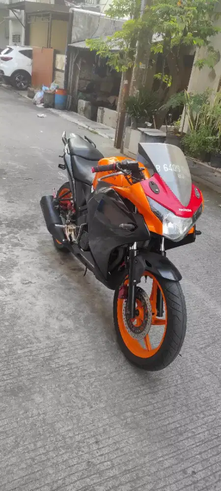 Honda CBR 150 CBU