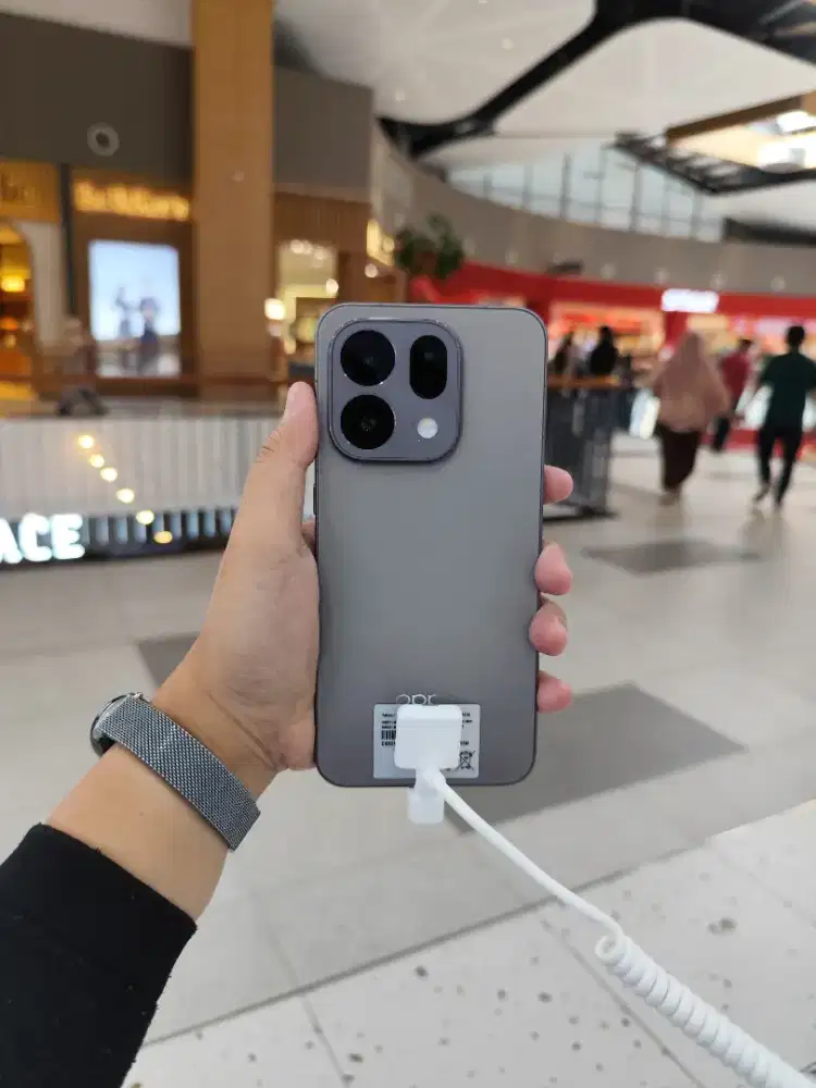 NEW OPPO FIND X9S