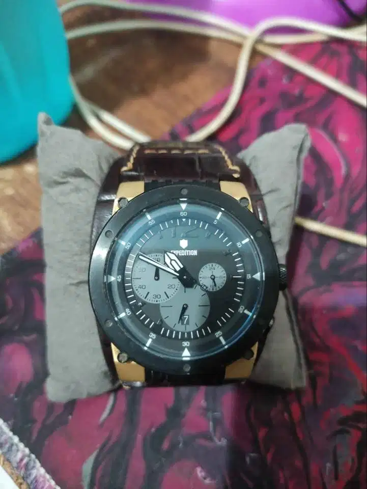 Jam tangan expedition E6701M