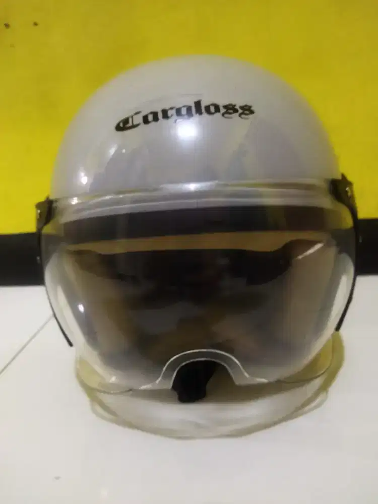 Dijual cepat helm Cargloss ukuran M