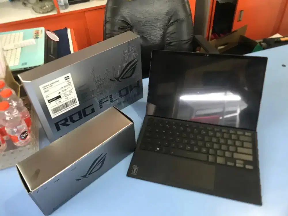 ASUS ROG Flow Z13 GZ301VU RTX 4050 LIKE NEW