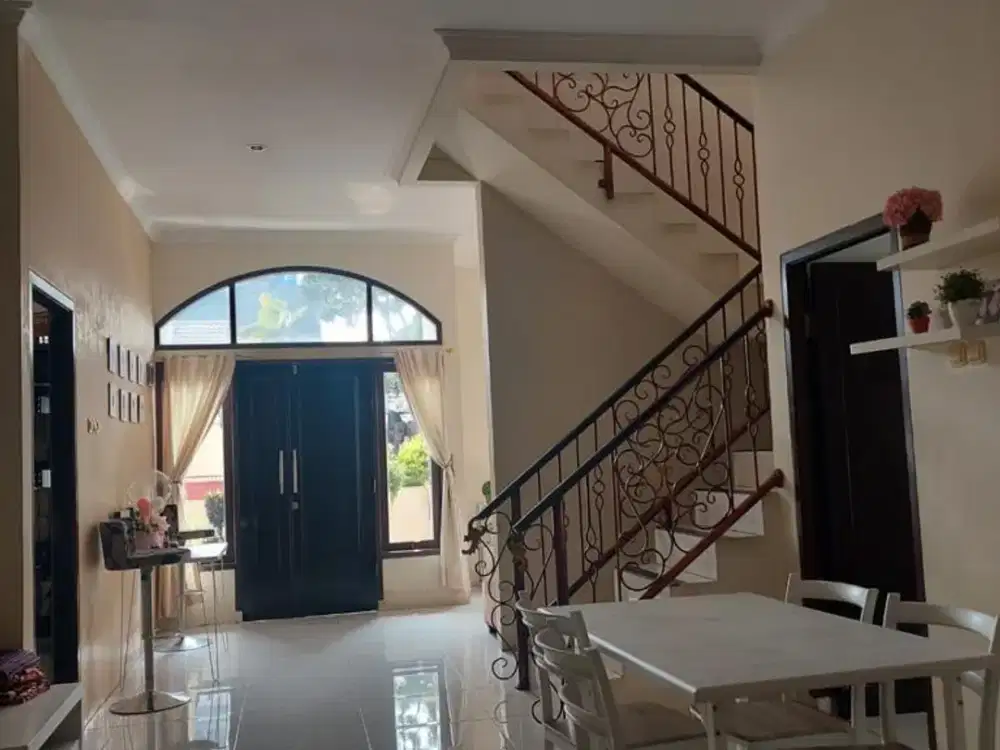 Rumah 2 Lantai Luas di Pondok Melati Indah Bekasi -6 KT, SHM, Harga Rp 1,95 M!