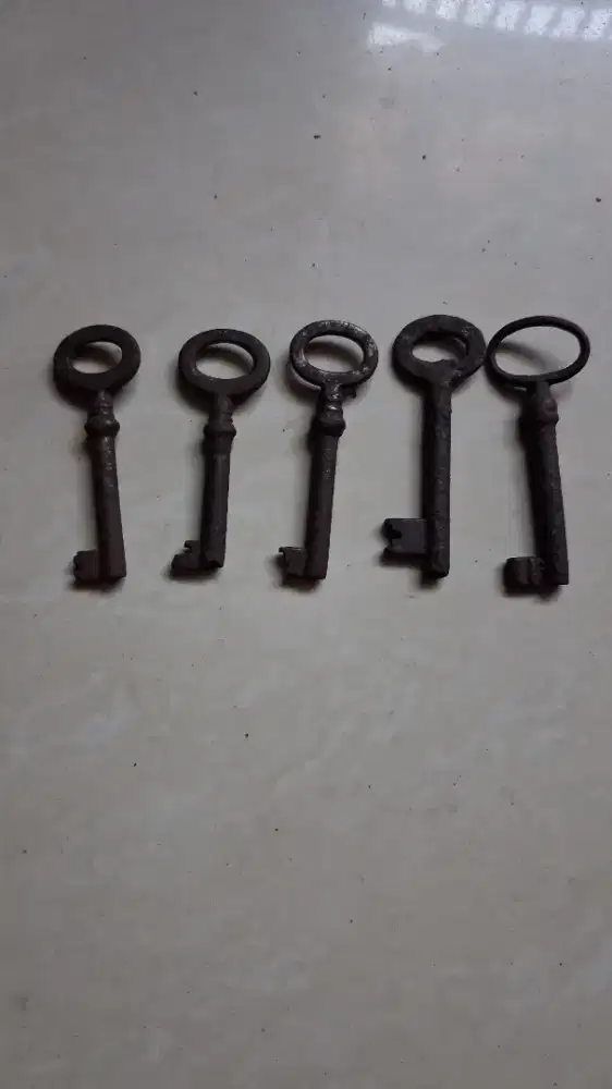 5pcs kunci kuno utk koleksi jadulan