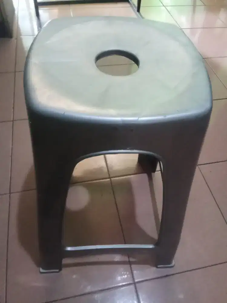 Kursi duduk plastik