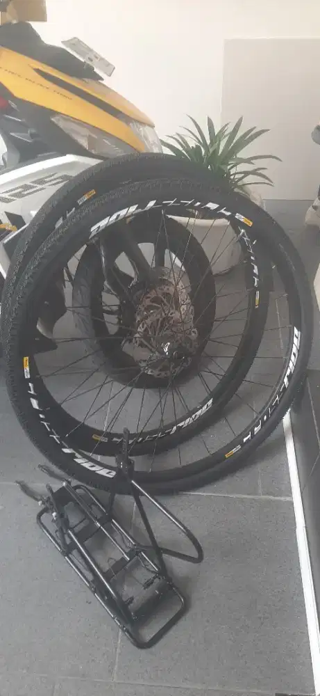 Sepasang ban wtb venture 40 700x40c