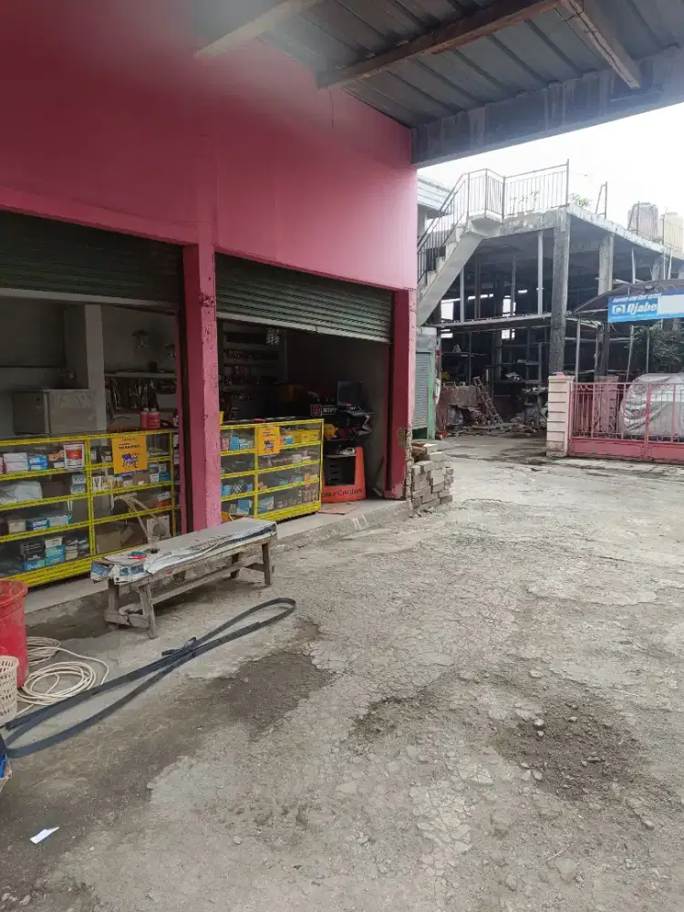 Di sewakan lahan toko bangunan