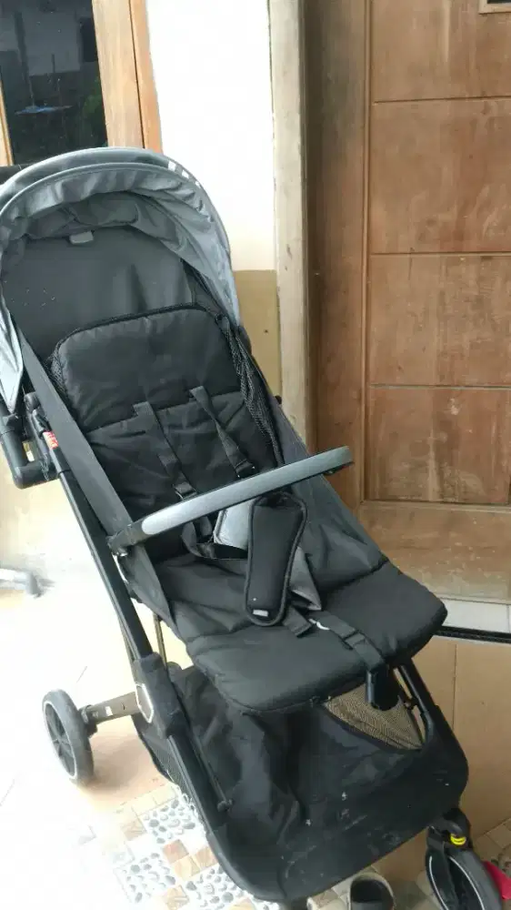 Stroller Booboohoo Y8