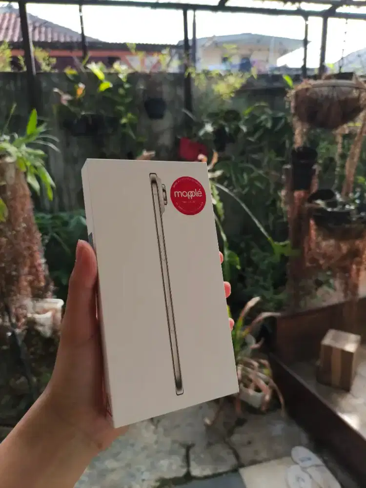 iPhone 17 Air 256Gb Gold Garansi Resmi BNIB