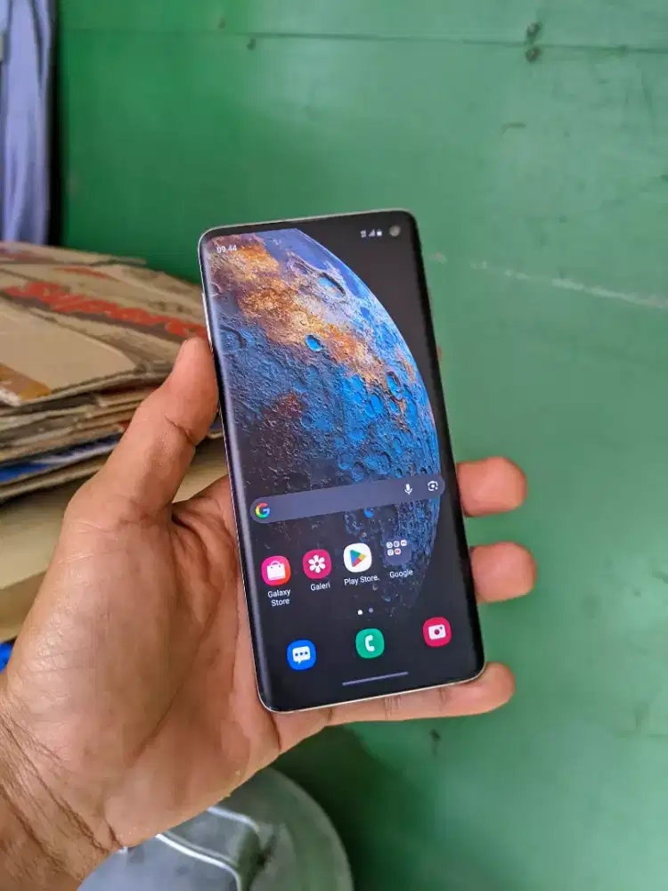 Samsung s10 8/128sein