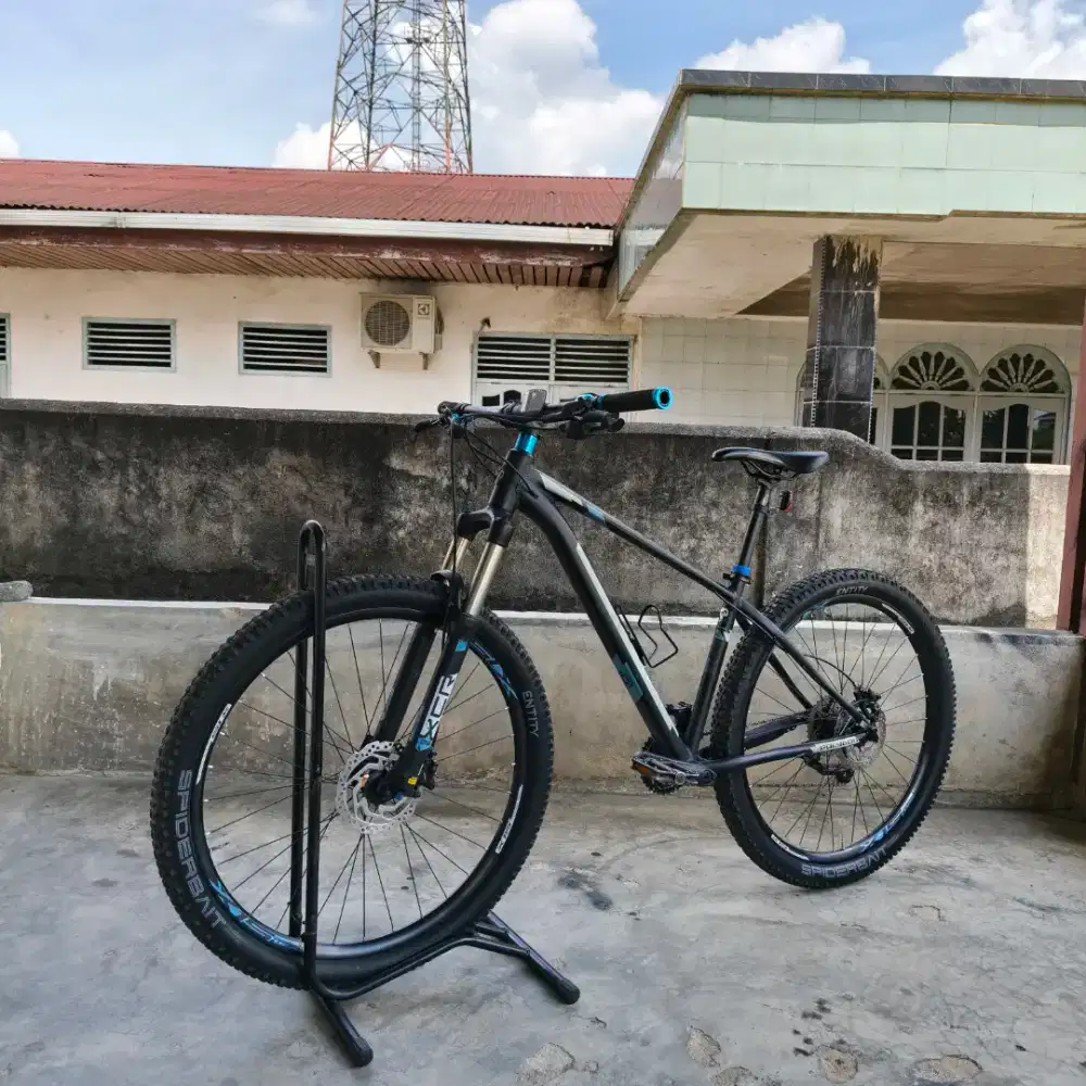 Dijual sepeda polygon XTRADA 6 Kondisi Like new