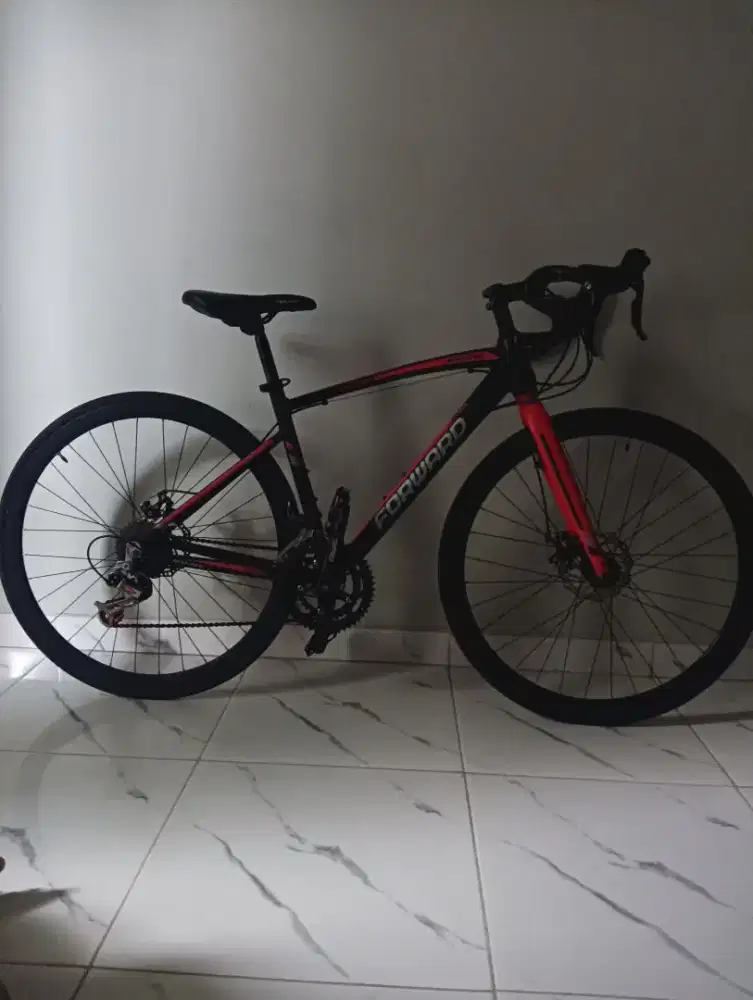 Sepeda RoadBike FORWARD 700C Alloy Sensah 18 Speed