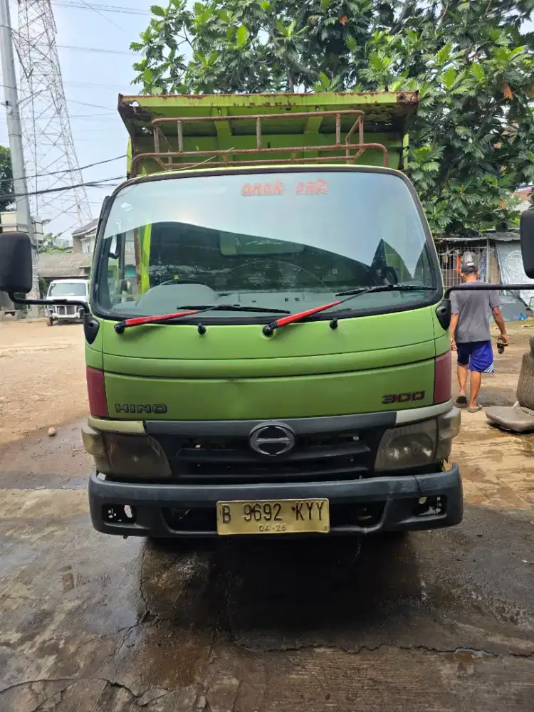 HINO DUTRO 130HD DUMP TRUK