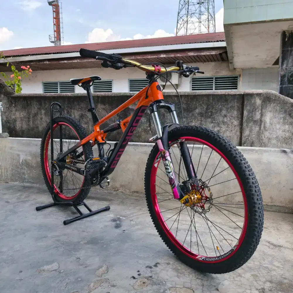 Dijual sepeda polygon full suspensi Siskiu D5 Upgrade Like New