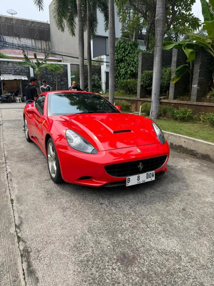 Ferrari California 2010 Red,Antik