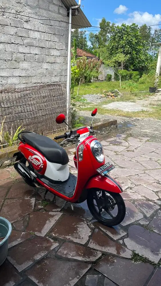 scoopy merah 2016 low km