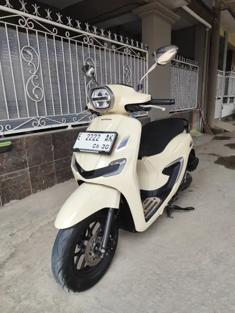 HONDA STYLO CBS 2025 LOW KM 4RB