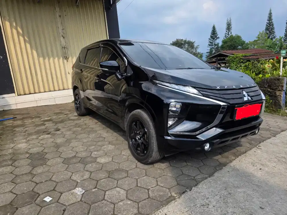 Xpander GLS AT 2019 km 68000an, sudah full servic