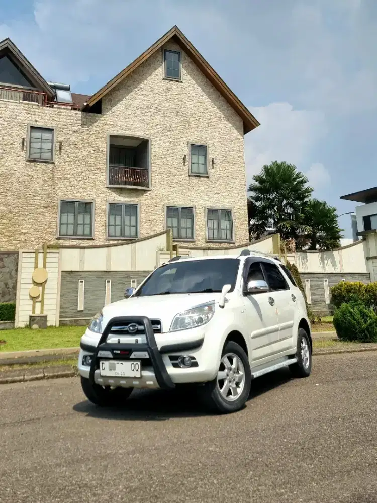 RARE COLOUR!! FULL SPORTY KEREN. TERIOS TX ADVENTURE 1.5 MATIC 2010