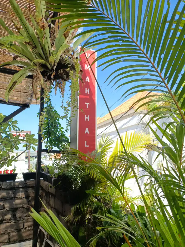 Di cari waitress untuk resto kecil d canggu