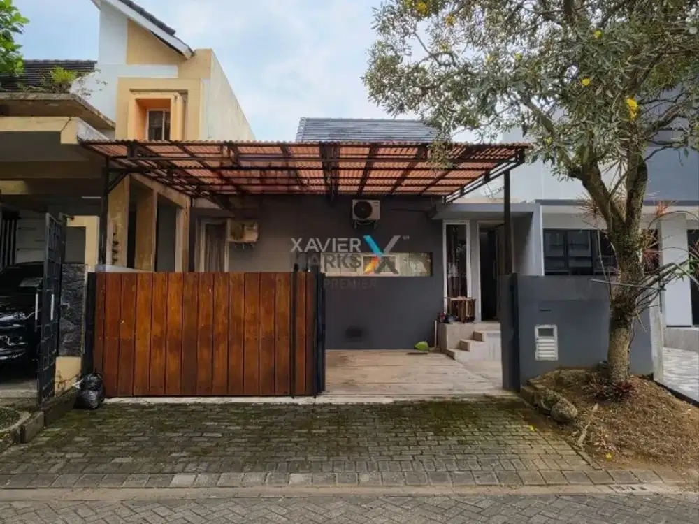 DIJUAL Rumah Terawat Ada Area Parkir Sudah Bercanopy Siap Huni Keamanan 24 Jam Lokasi Cluster Favorit Dekat Kampus Binus dan Pusat Kota di Araya Golf