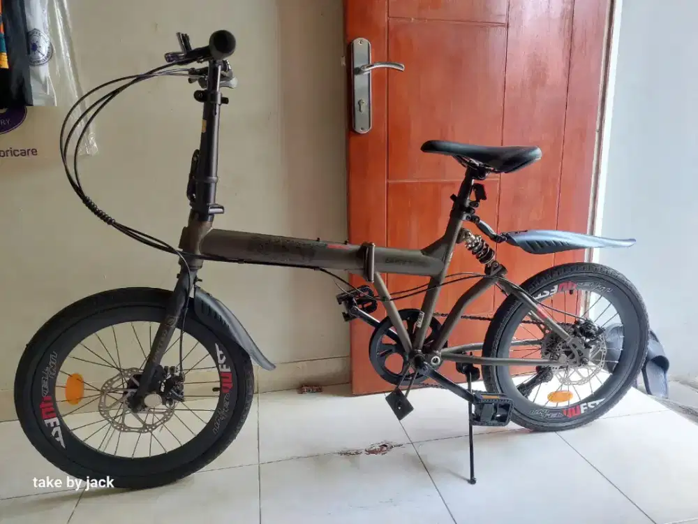 Jual Sepeda Lipat Merk United Quest, kondisi masih baru