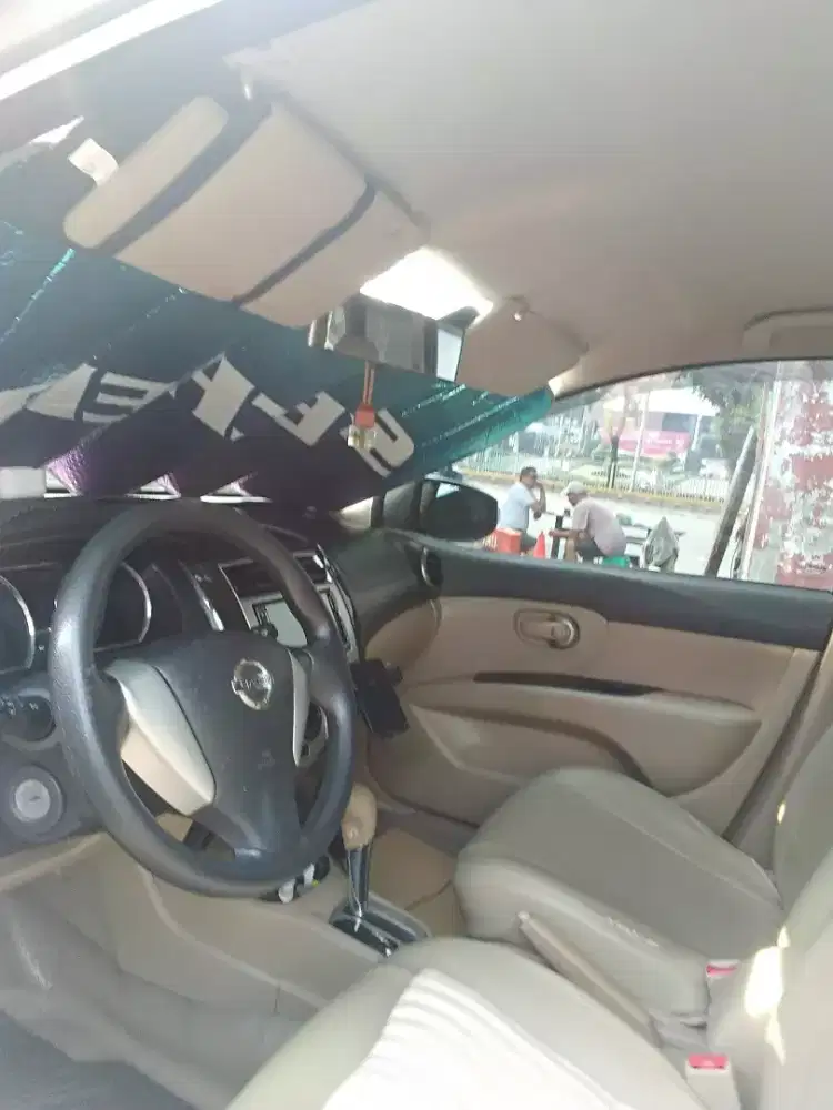 Grand livina dari baru tangan pertama komplit pajak hidup