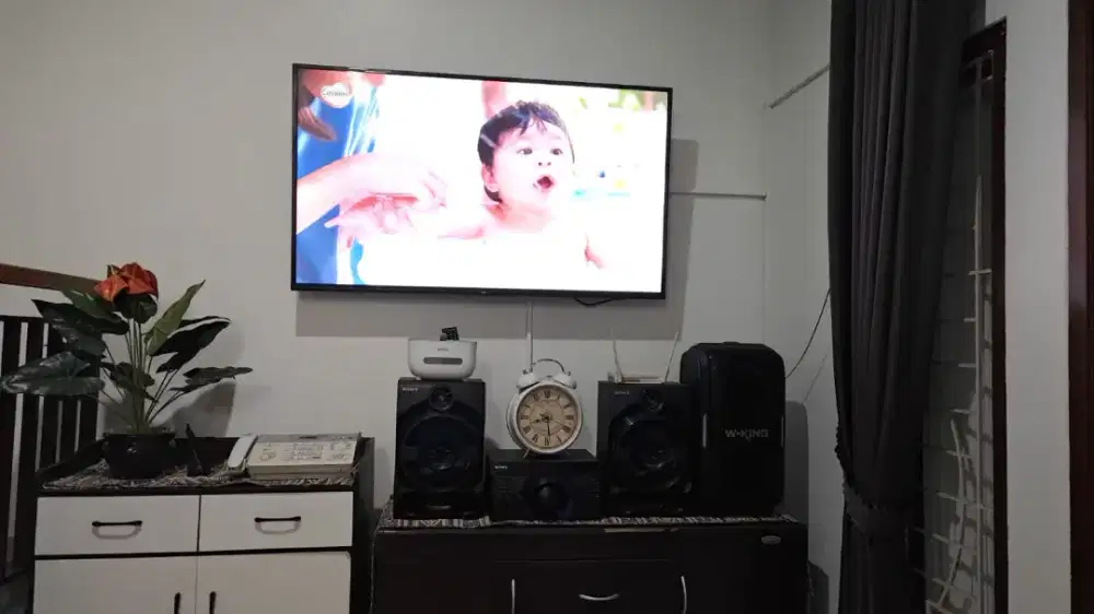 1 Set Elektronik TV, Audio System, Speaker keroke W-KING T9 dan PS4
