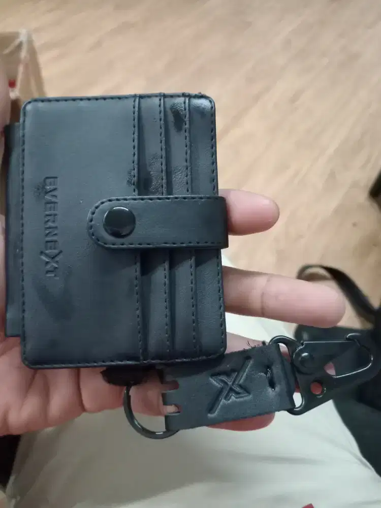 Dompet buat kartu