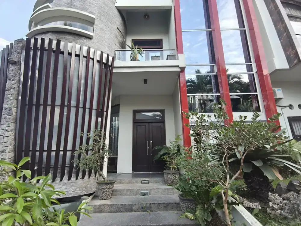 Rumah Mewah Hook di Ijen Nirwana Residence, Dekat Kuliner Kawi, Rumah Sakit, MOG, Sekolah, Kampus Unmer, UM, Matos, MOG Kota Malang.NLMLG00011