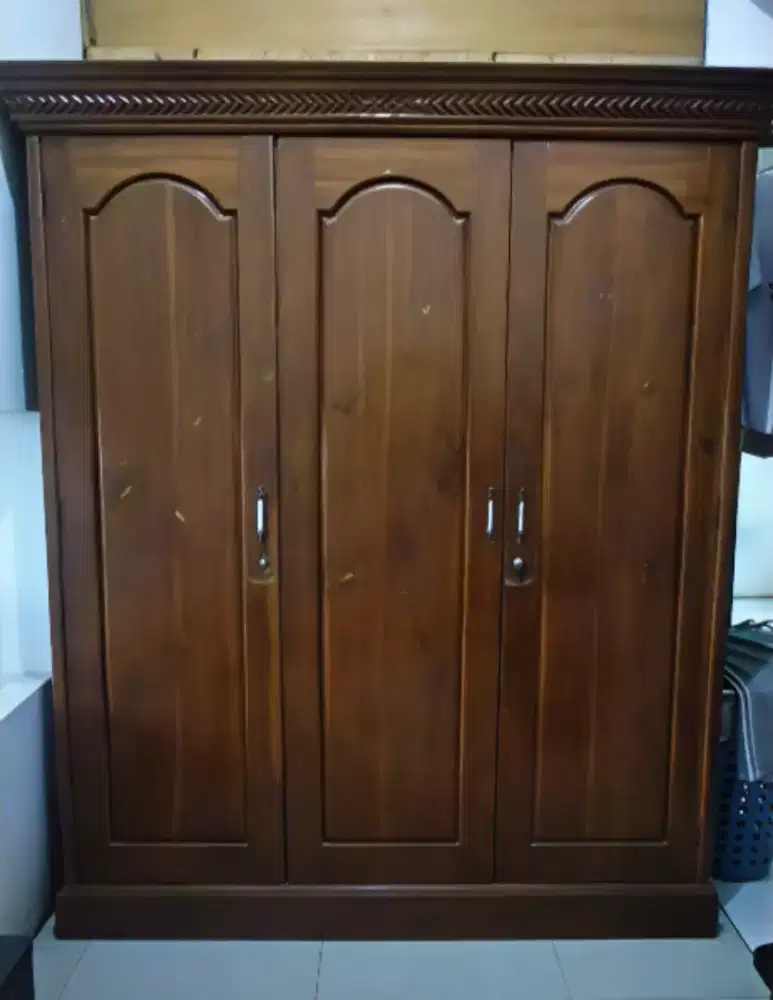 Lemari Jati Jepara 3 Pintu