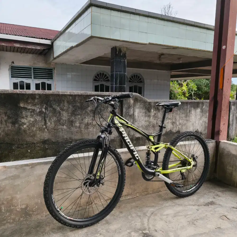 Dijual sepeda Pacific full suspensi Kondisi Like new