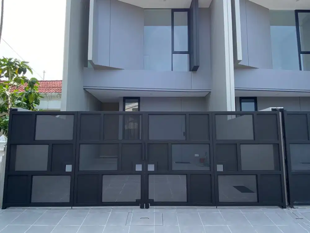 Rumah Baru Minimalis Bangunan Bagus Premium di Pandugo, Row Jalan Lebar