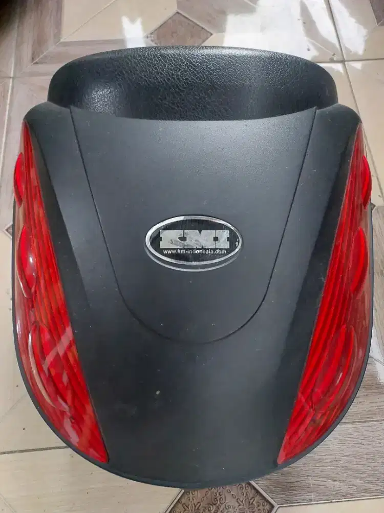 Box Motor merk KMI 10L