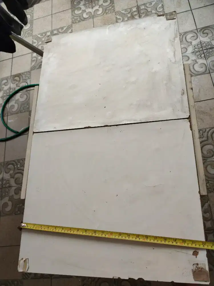 Meja  bisa panjang pendek