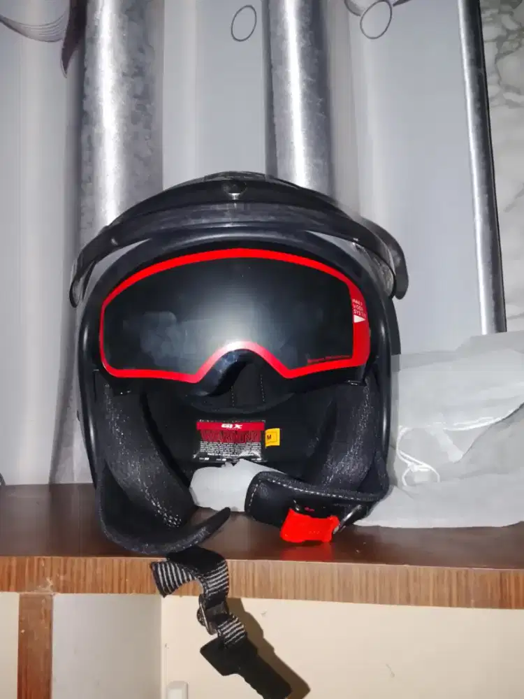 Dijual helm Gyx